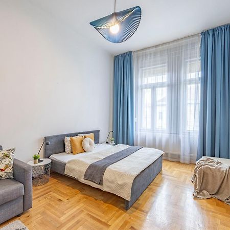 Super Central Cozy Home On The St. Stephen Road Budapest Eksteriør bilde